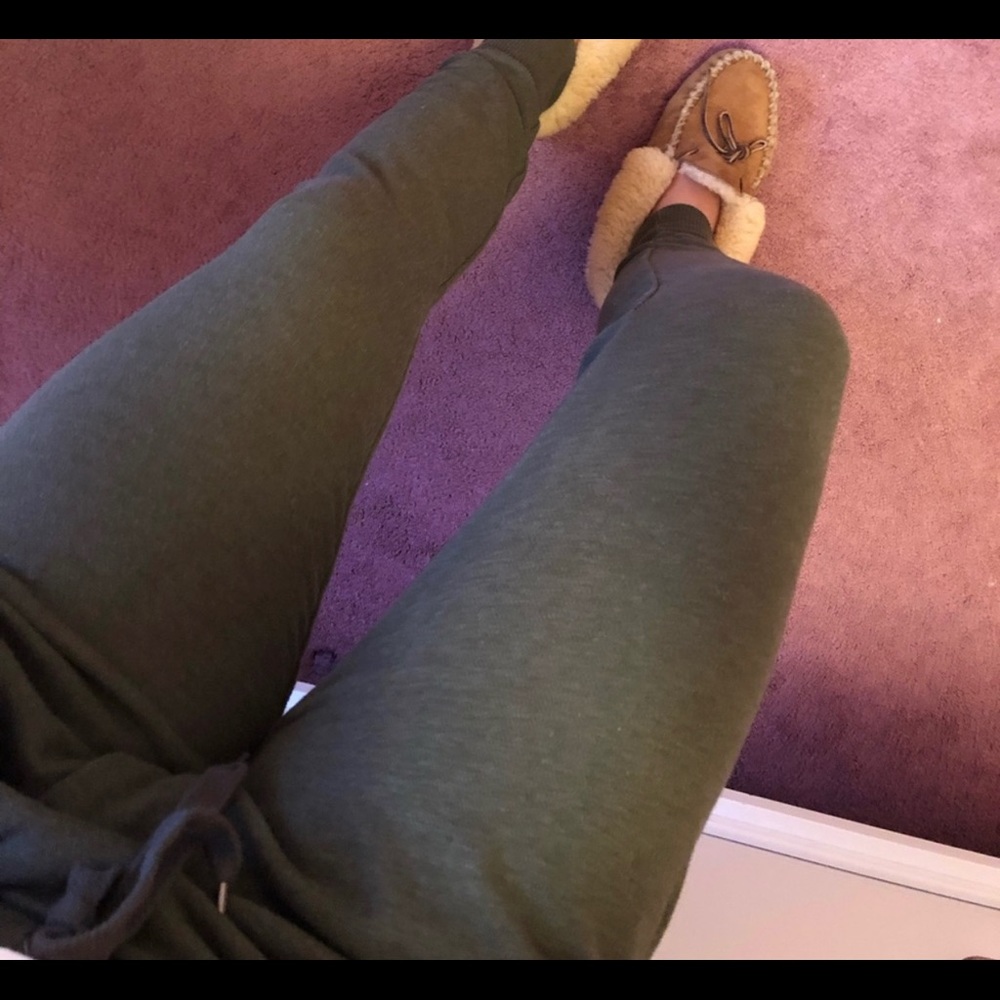 Aerie green joggers size medium